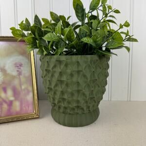 Tri-Wave Planter Pot, Indoor Flower Pot